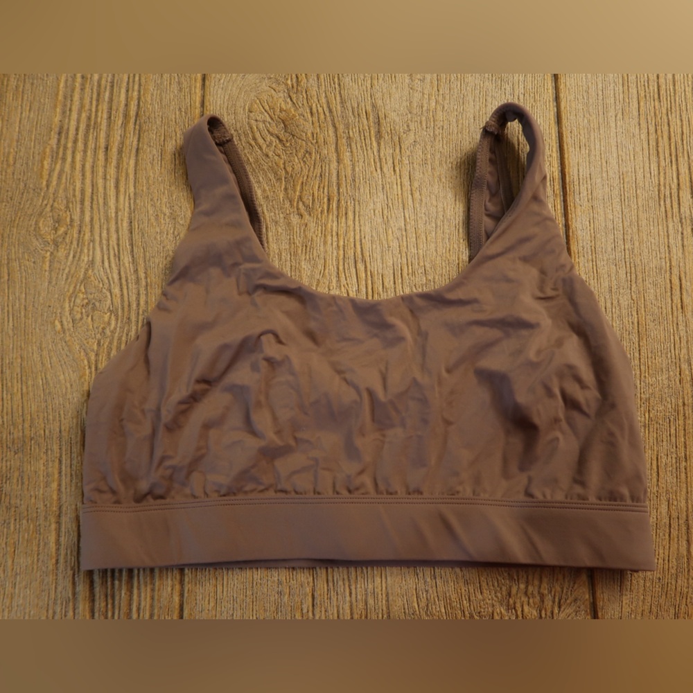 Sports bra (not cupped)